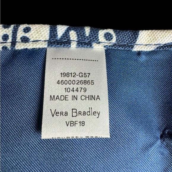 NWOT Vera Bradley Makeup Brush Holder in Santiago Pattern with Snap Closure - Picture 5 of 7